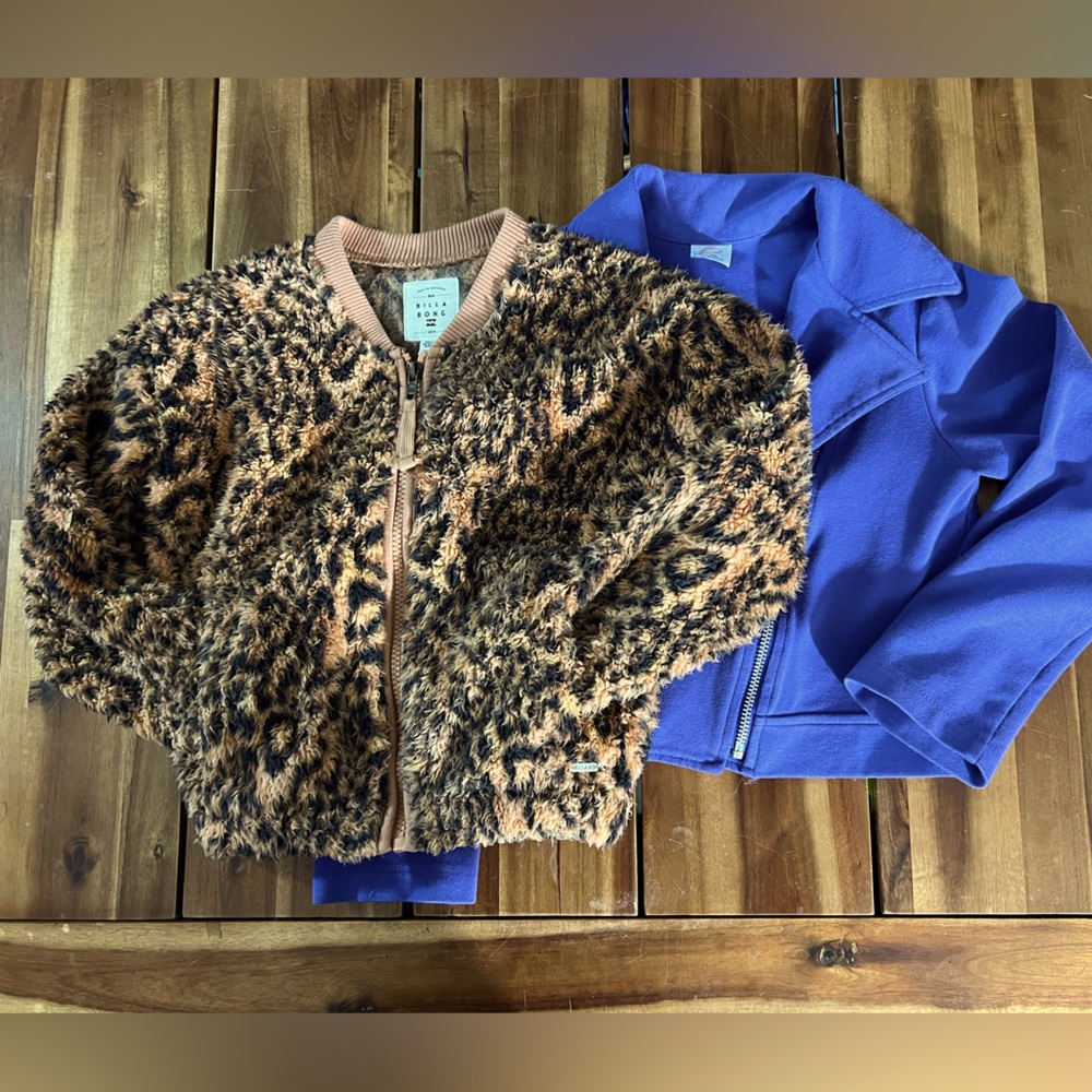 Lot is 2 kids jackets 
Billabong Bomber cheetah faux fur coat
And Wonder Nation